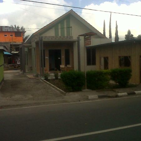 Cinnamon Guest House Bajawa Exterior photo