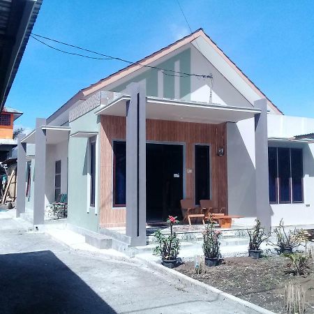 Cinnamon Guest House Bajawa Exterior photo